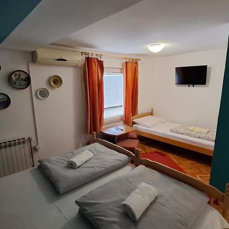 Aventurin Rooms 슬루니 객실 사진